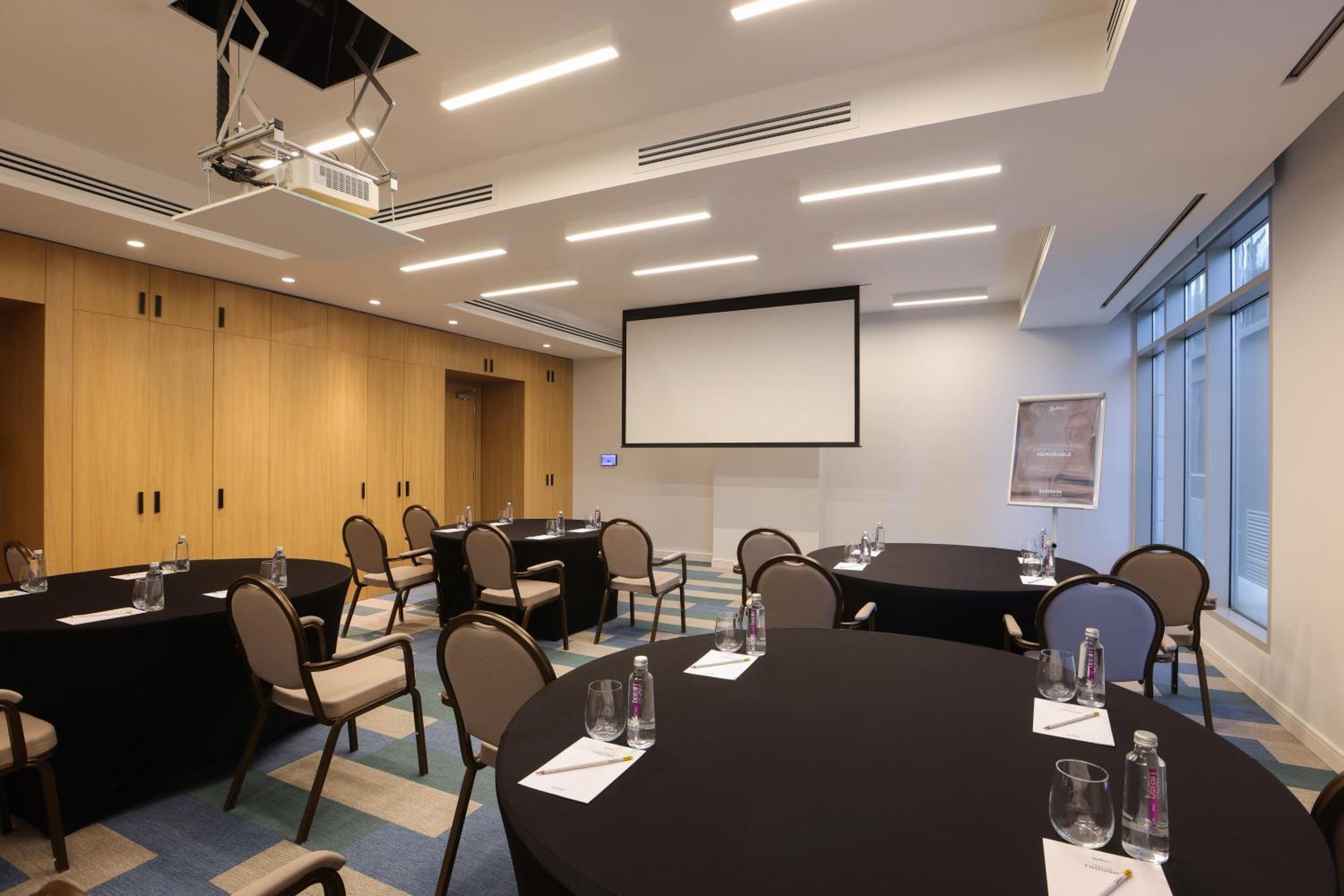 Radisson Hotel & Residence Riyadh Olaya Екстер'єр фото